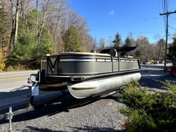 2024 Viaggio Lagox 20u w/60hp *SOLD*